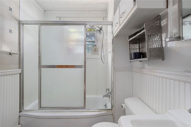 60 Cottage Avenue, Portsmouth, RI 02871