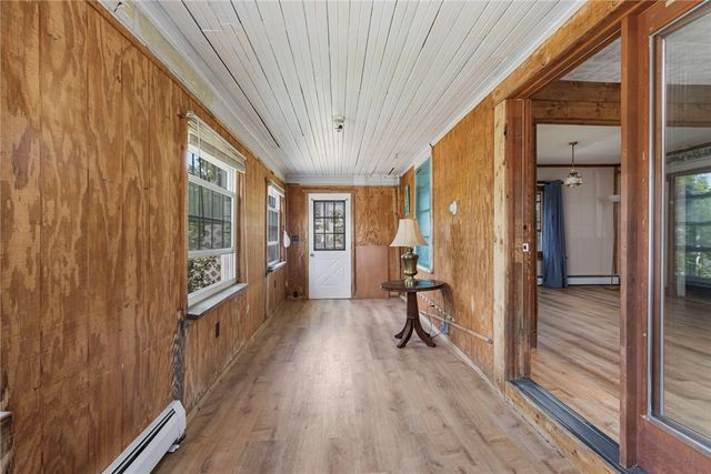 60 Cottage Avenue, Portsmouth, RI 02871
