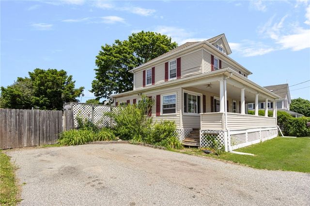 60 Cottage Avenue, Portsmouth, RI 02871