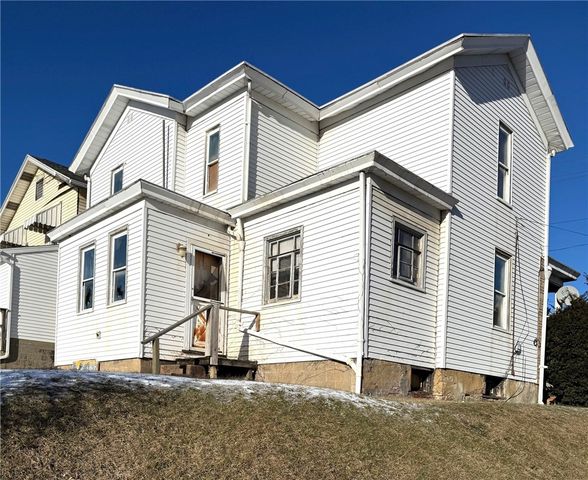 438 New York Ave., Rochester, PA 15074