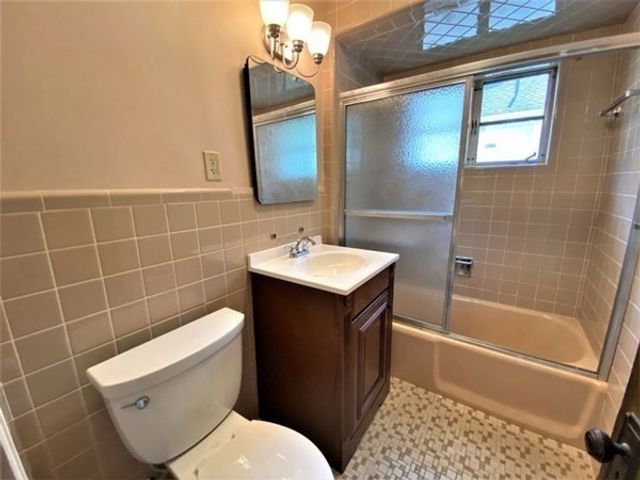 81 Newport Street 81, Arlington, MA 02476