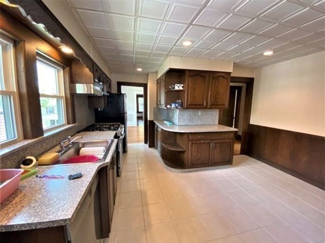 81 Newport Street 81, Arlington, MA 02476