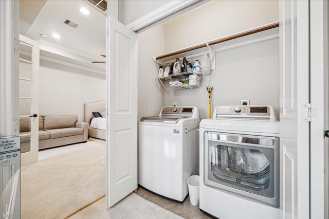 1046 W 23rd Street C, Houston, TX 77008