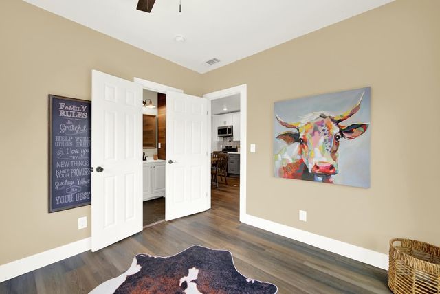 3307 42nd St, Sacramento, CA 95817