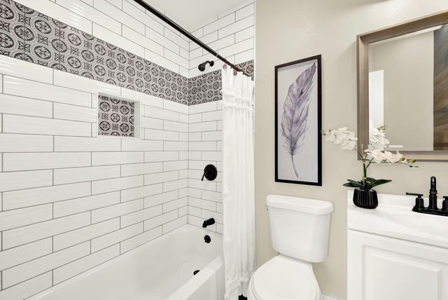 3307 42nd St, Sacramento, CA 95817