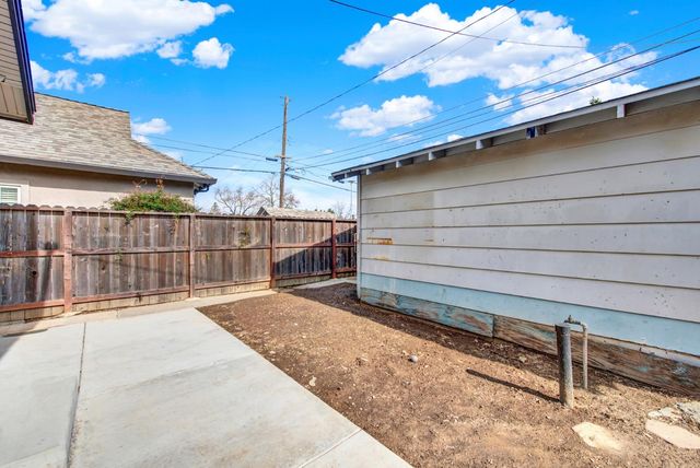 3307 42nd St, Sacramento, CA 95817