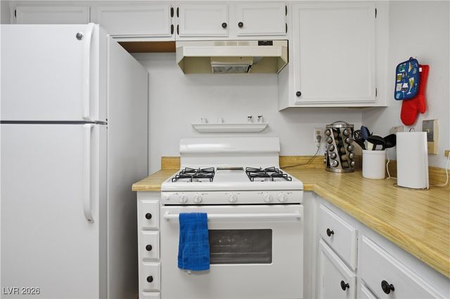 2229 High Dunes Lane, Laughlin, NV 89029