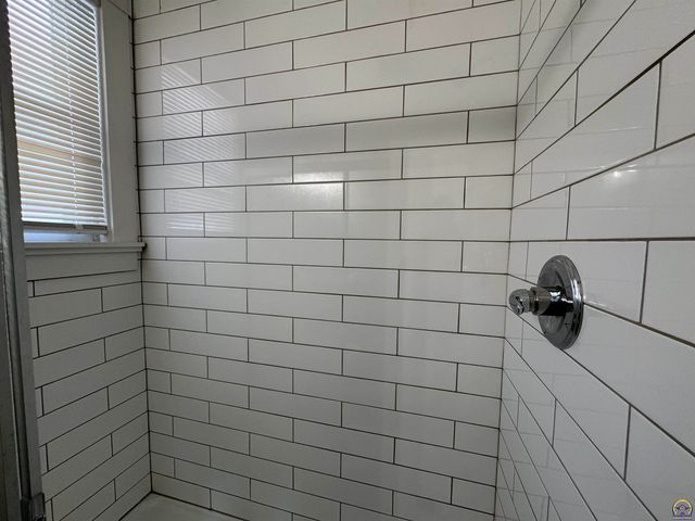 609 SW Topeka BLVD, Topeka, KS 66603