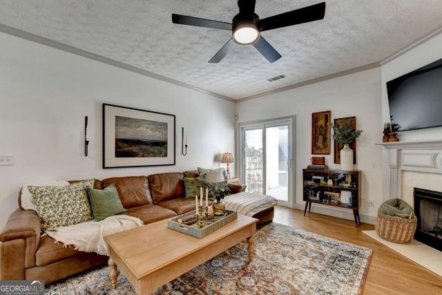 1364 Penhurst Drive, Lawrenceville, GA 30043