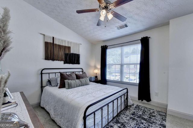 1364 Penhurst Drive, Lawrenceville, GA 30043