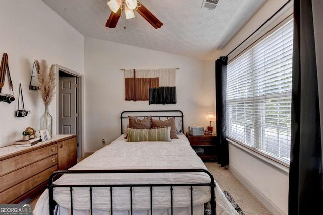 1364 Penhurst Drive, Lawrenceville, GA 30043