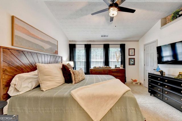 1364 Penhurst Drive, Lawrenceville, GA 30043