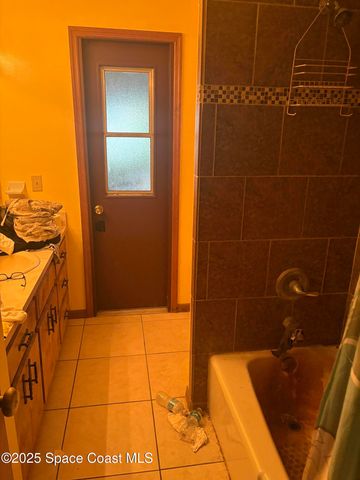 726 Cleaves Street SE, Palm Bay, FL 32909