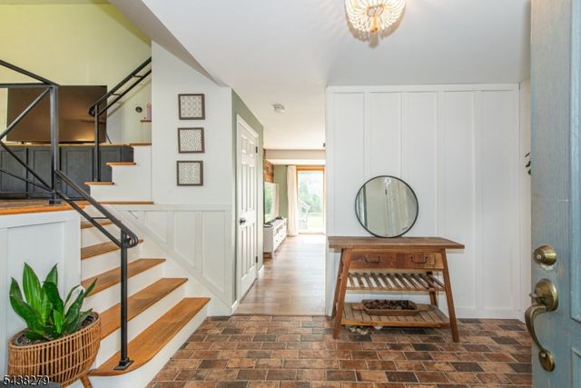 6 Honeyman Dr, Roxbury Twp., NJ 07876
