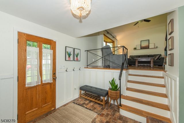 6 Honeyman Dr, Roxbury Twp., NJ 07876