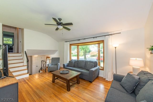 6 Honeyman Dr, Roxbury Twp., NJ 07876