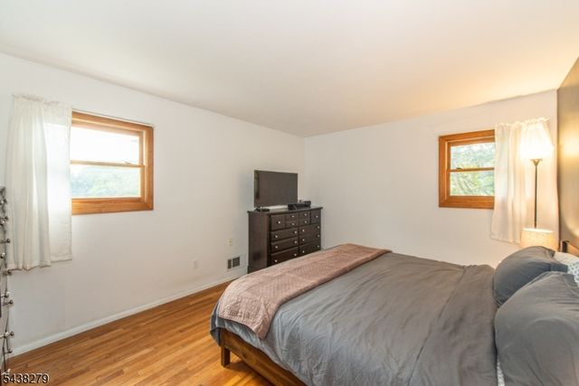 6 Honeyman Dr, Roxbury Twp., NJ 07876