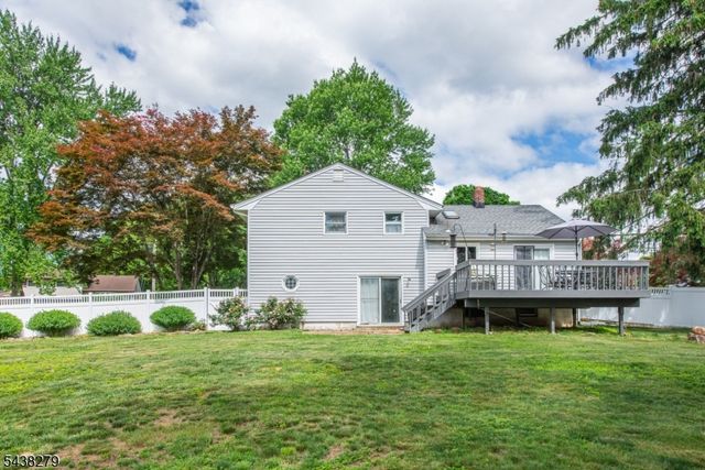6 Honeyman Dr, Roxbury Twp., NJ 07876