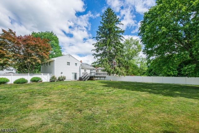 6 Honeyman Dr, Roxbury Twp., NJ 07876