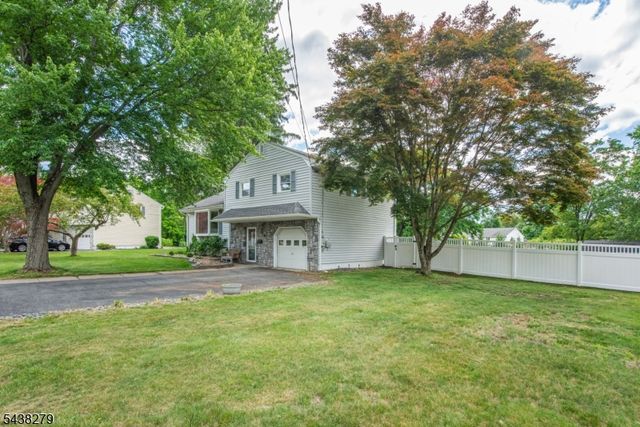 6 Honeyman Dr, Roxbury Twp., NJ 07876