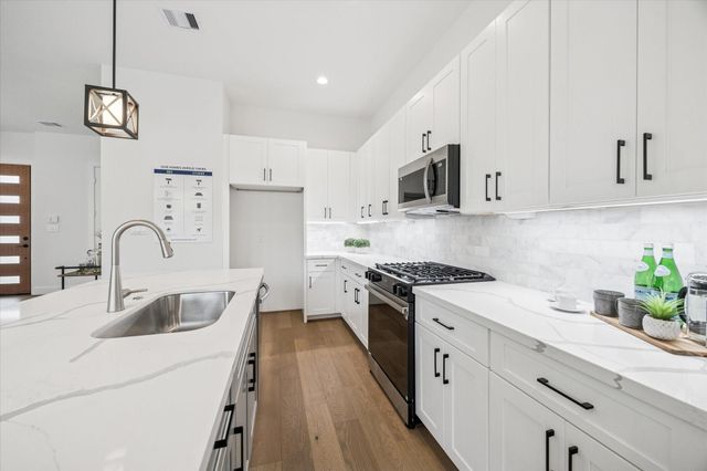 1852 W Tidwell Road, Houston, TX 77091