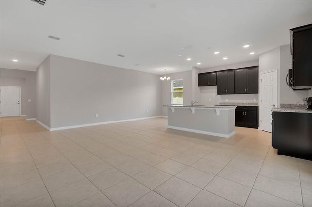 1124 CLAY BOULEVARD, Tavares, FL 32778