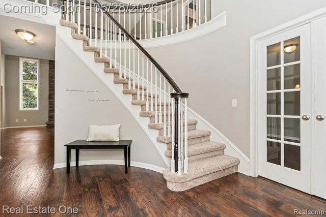 1323 Bembridge Drive, Rochester Hills, MI 48307