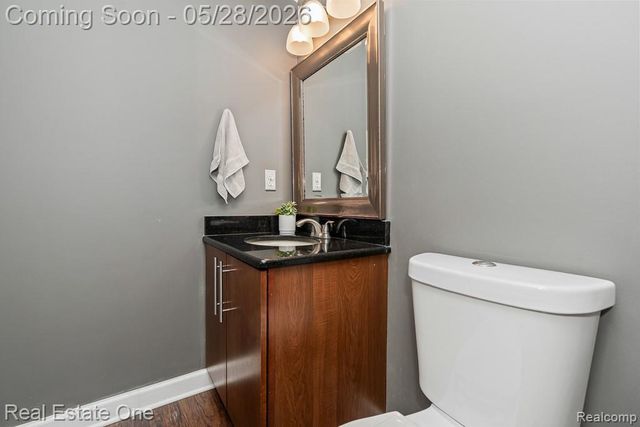 1323 Bembridge Drive, Rochester Hills, MI 48307