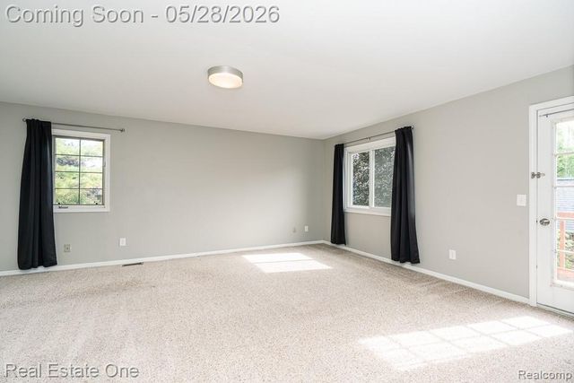 1323 Bembridge Drive, Rochester Hills, MI 48307