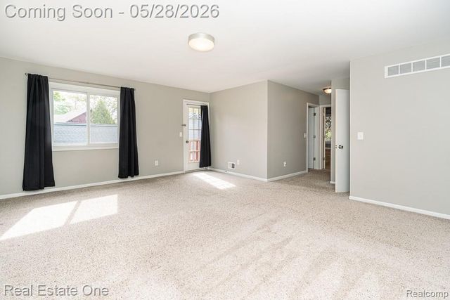 1323 Bembridge Drive, Rochester Hills, MI 48307