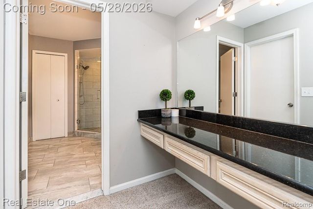 1323 Bembridge Drive, Rochester Hills, MI 48307