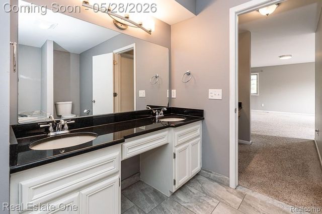 1323 Bembridge Drive, Rochester Hills, MI 48307