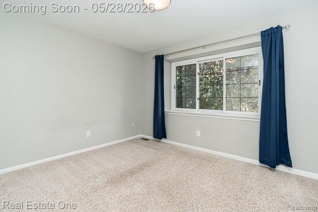 1323 Bembridge Drive, Rochester Hills, MI 48307