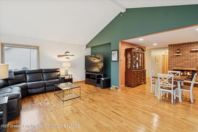 7373 E Saint Joe Highway, Grand Ledge, MI 48837