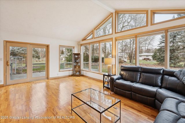 7373 E Saint Joe Highway, Grand Ledge, MI 48837