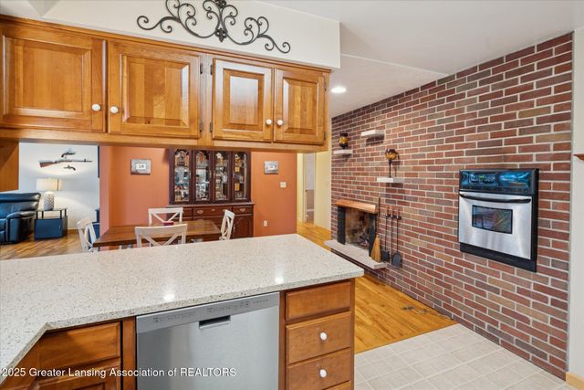 7373 E Saint Joe Highway, Grand Ledge, MI 48837