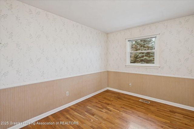 7373 E Saint Joe Highway, Grand Ledge, MI 48837