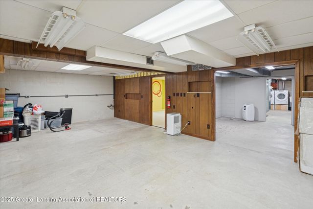 7373 E Saint Joe Highway, Grand Ledge, MI 48837