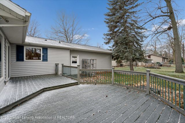 7373 E Saint Joe Highway, Grand Ledge, MI 48837