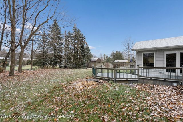 7373 E Saint Joe Highway, Grand Ledge, MI 48837