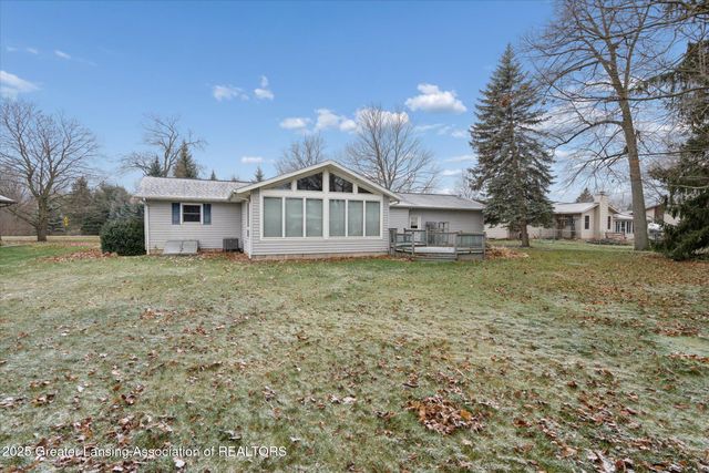 7373 E Saint Joe Highway, Grand Ledge, MI 48837