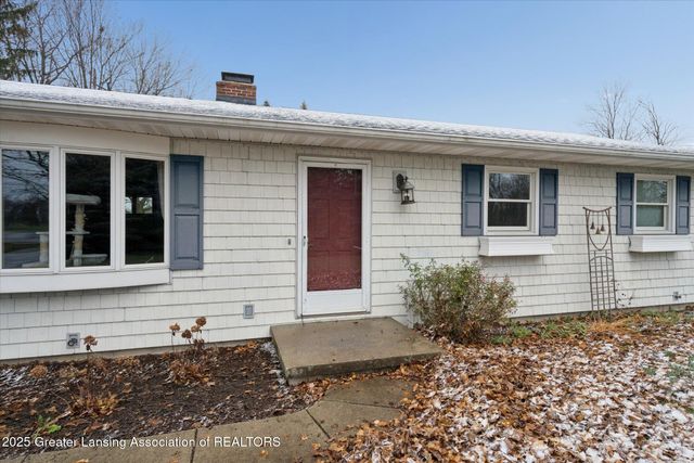 7373 E Saint Joe Highway, Grand Ledge, MI 48837