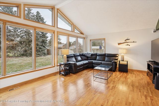 7373 E Saint Joe Highway, Grand Ledge, MI 48837