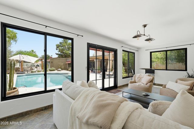 1550 E GREENTREE Drive, Tempe, AZ 85284