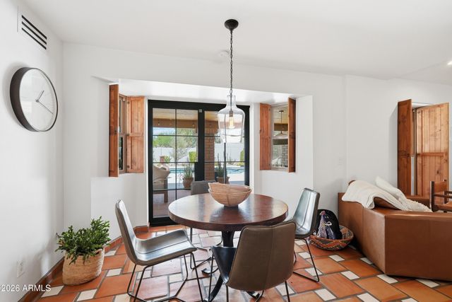 1550 E GREENTREE Drive, Tempe, AZ 85284