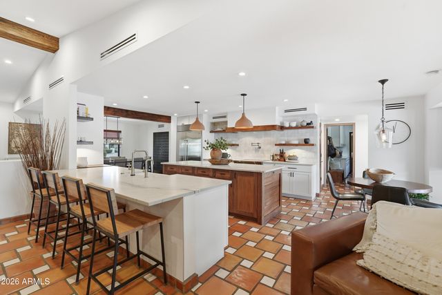 1550 E GREENTREE Drive, Tempe, AZ 85284