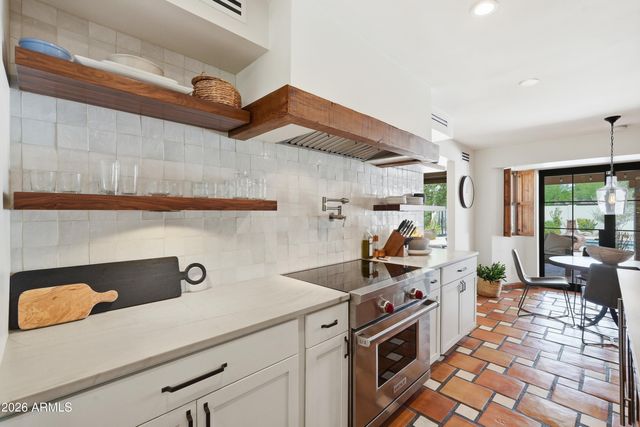 1550 E GREENTREE Drive, Tempe, AZ 85284