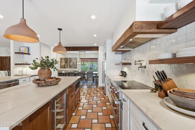 1550 E GREENTREE Drive, Tempe, AZ 85284