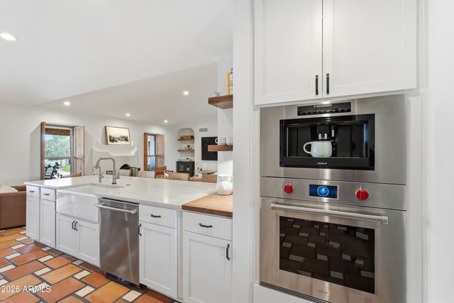 1550 E GREENTREE Drive, Tempe, AZ 85284