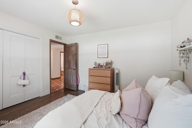1550 E GREENTREE Drive, Tempe, AZ 85284